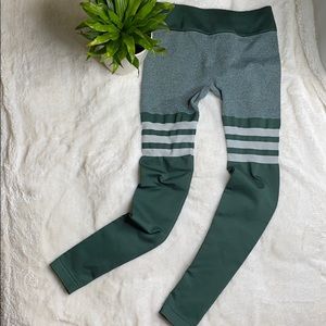 🤩💚 Triple Striped Legging